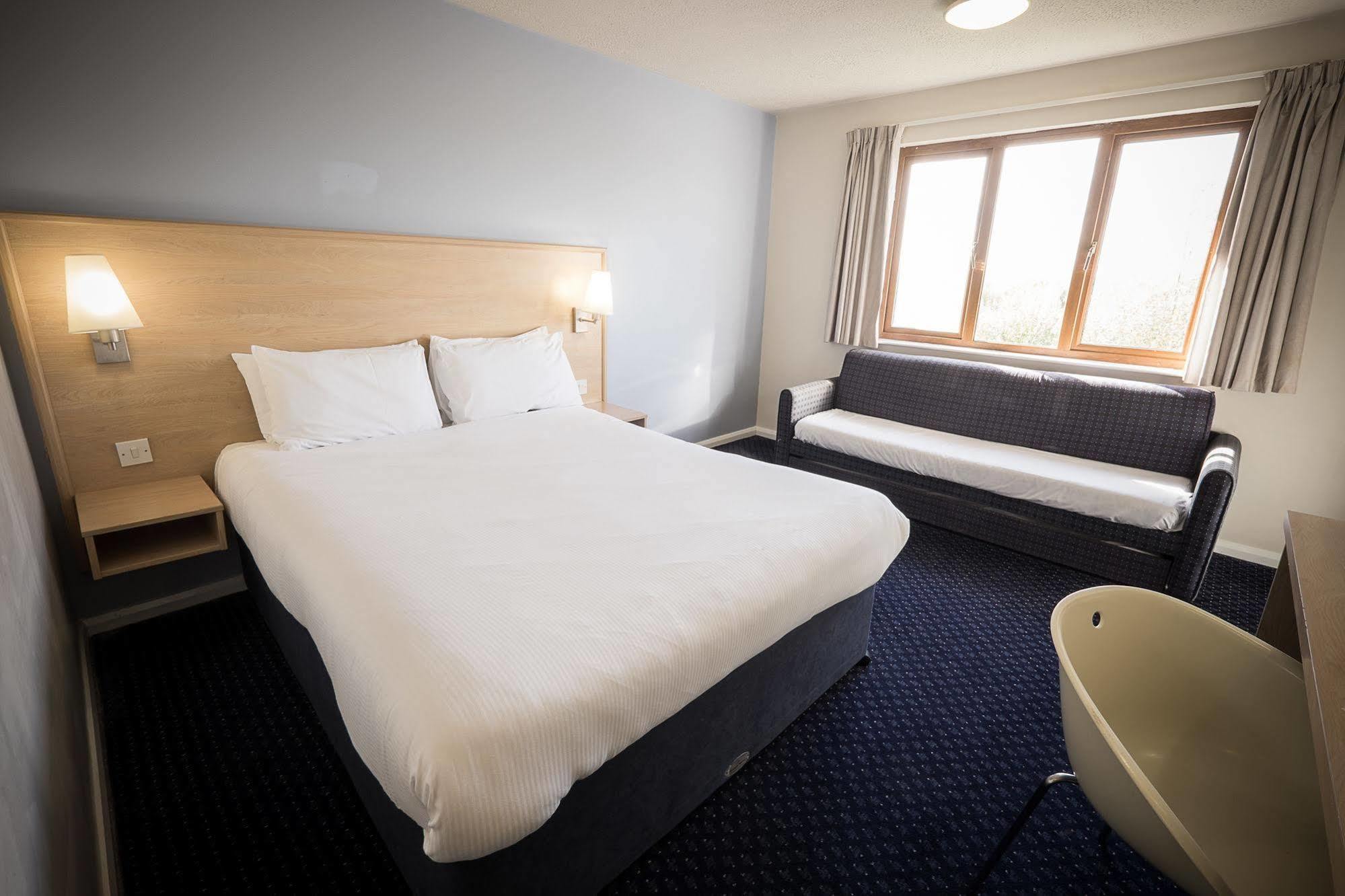 Travelodge Limerick Ngoại thất bức ảnh